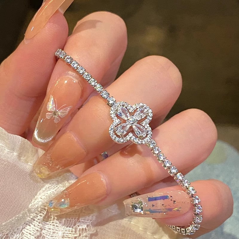 ✨Βραχιόλι με τετράφυλλο τριφύλλι, εξαιρετικά λαμπερό, βραχιόλι με διαμάντια, εξαιρετικά πολυτελές και μοναδικό