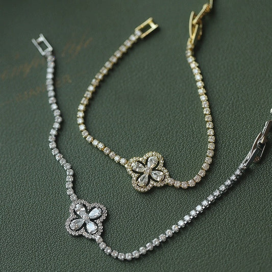 ✨Βραχιόλι με τετράφυλλο τριφύλλι, εξαιρετικά λαμπερό, βραχιόλι με διαμάντια, εξαιρετικά πολυτελές και μοναδικό