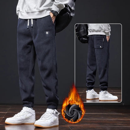 🔥【Kúpte 1 a získajte 1 zadarmo】👖【M-5XL】😎Nové zimné nohavice pre mužov, plus zamat a hrubý manšestr, teplé a ležérne pánske nohavice